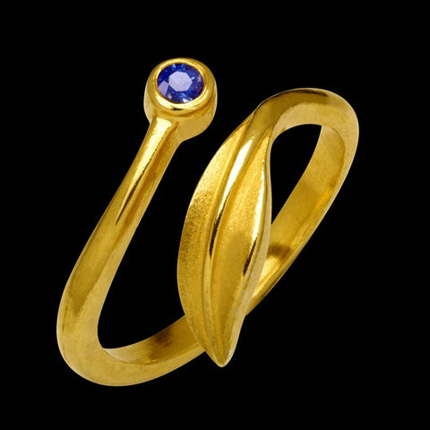 Anel regulável Prata com banho de Ouro Polido Safira Anel Lupin